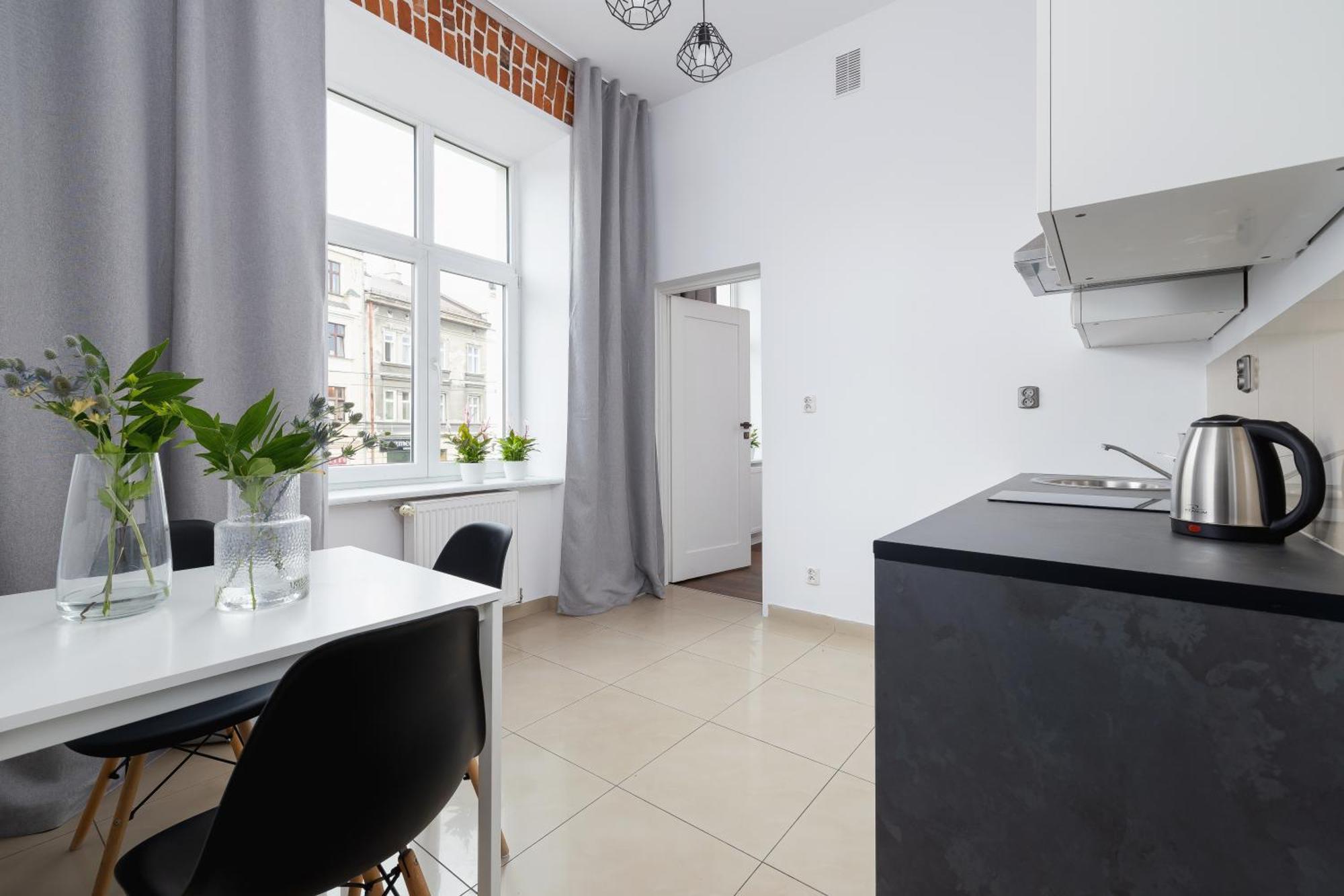 2-Bedroom Apartment - Dluga 65 Street คราคูฟ ภายนอก รูปภาพ